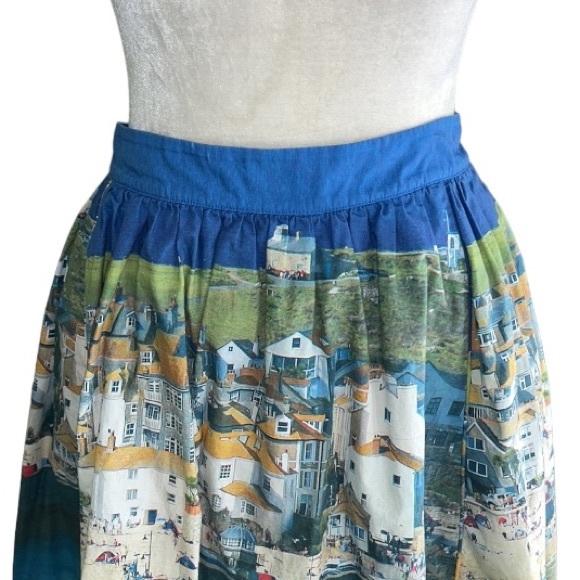 Boden Italy Beach Seaside Scene Printed Pleated Flared Circle Slip Skirt - 12 - Picture 6 of 15